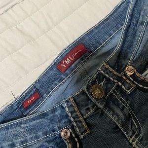 Buckle jeans